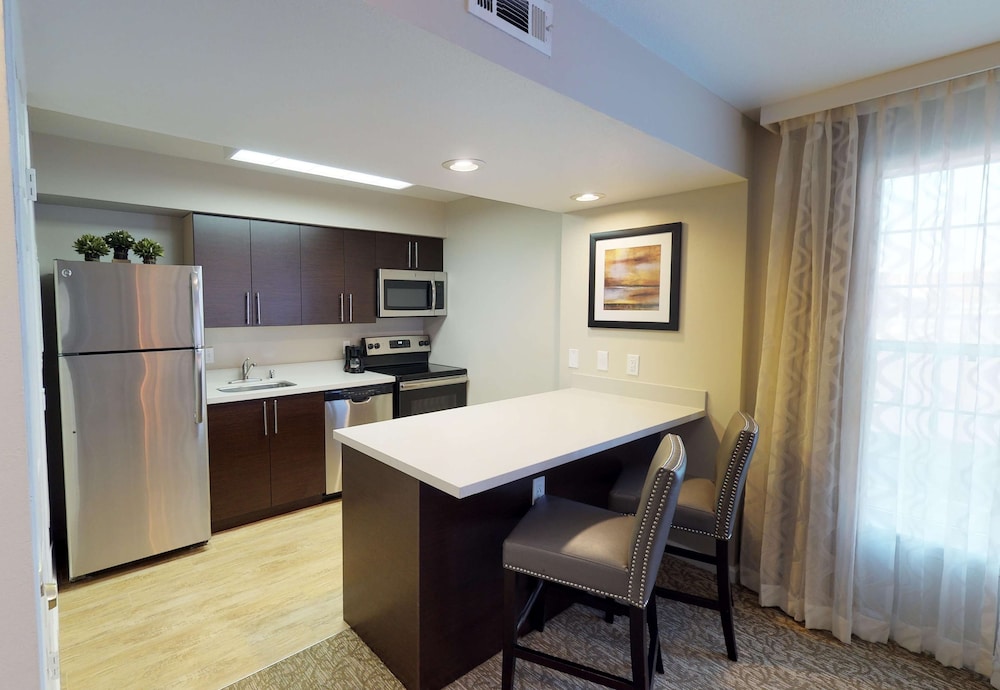 Chase Suite Hotel Newark 43/52