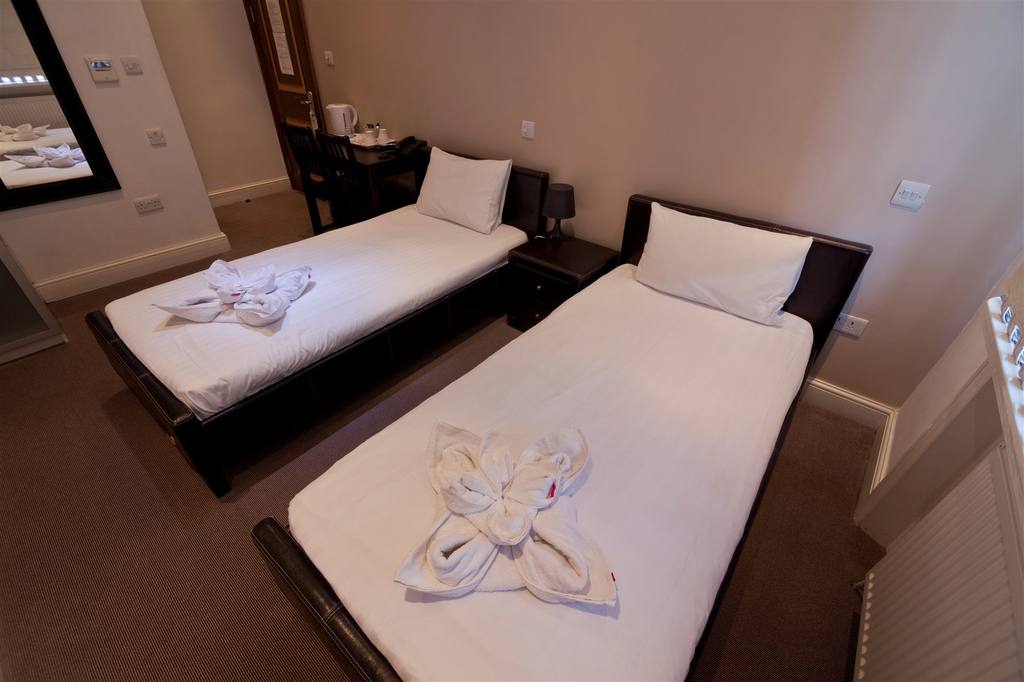 NOX HOTELS - Bayswater 9/20
