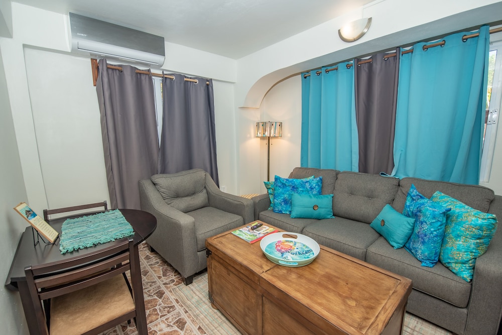 Bella Vista Guesthouse Cabins 53/84