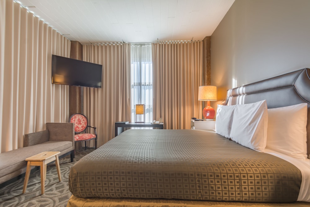 Proximity Hotel 57/71