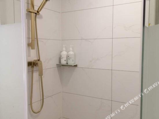 7 Days Premium Inn Shanghai Da Mu Qiao Road 32/32