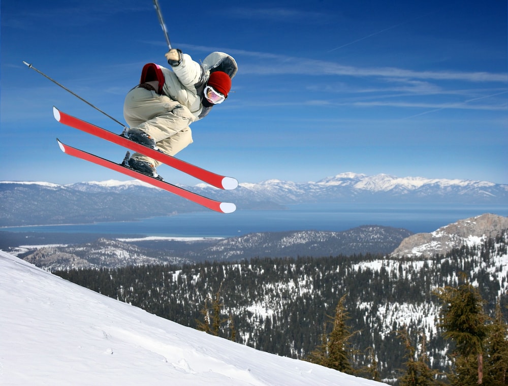 Golden Nugget Lake Tahoe Hotel & Casino 55/56
