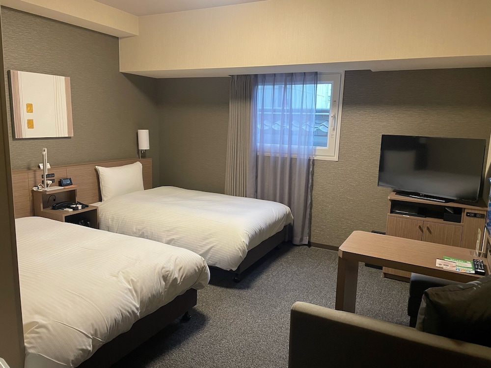 ROOM, TWIN BEDS, SMOKING