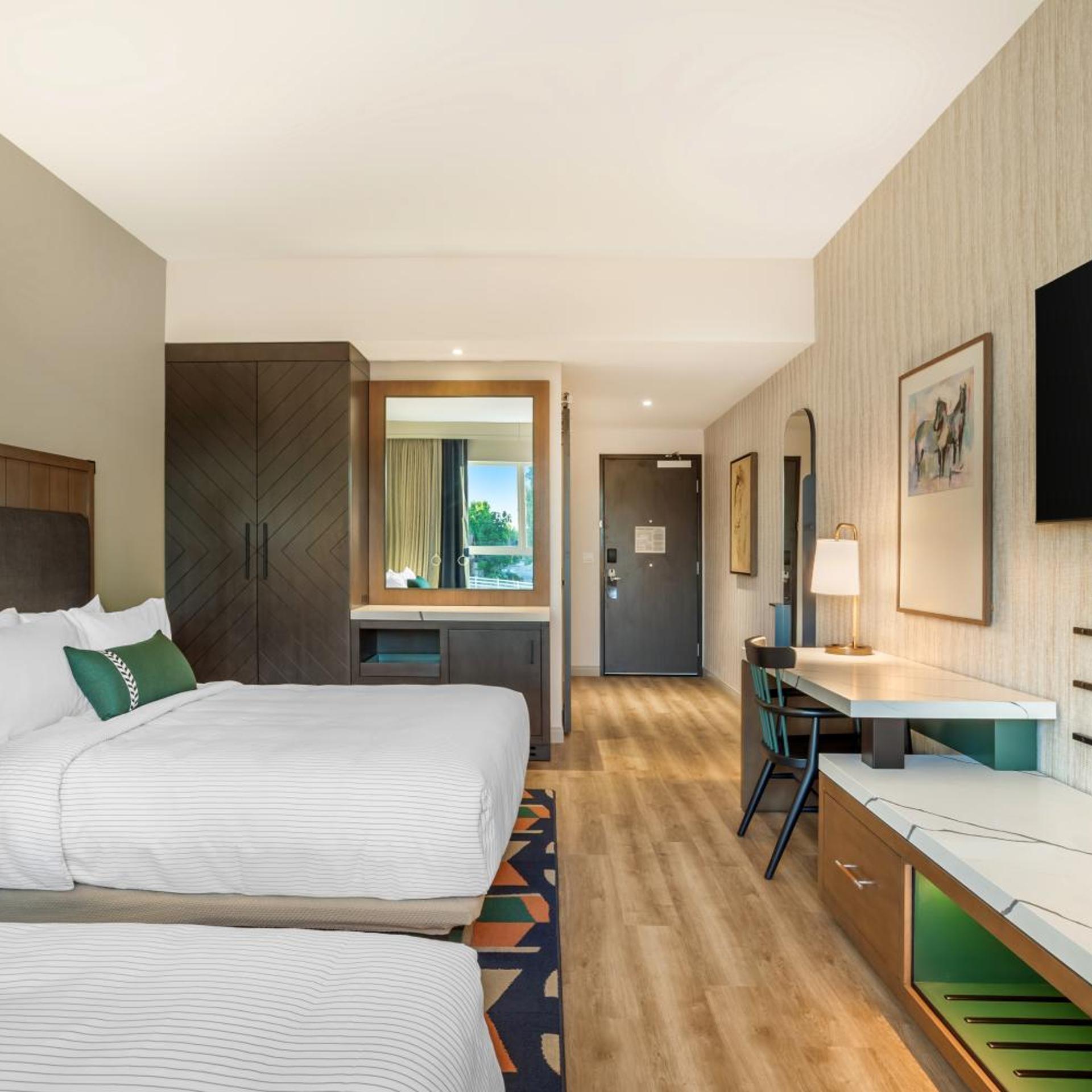 Standard, 2 Queen Beds, Accessible