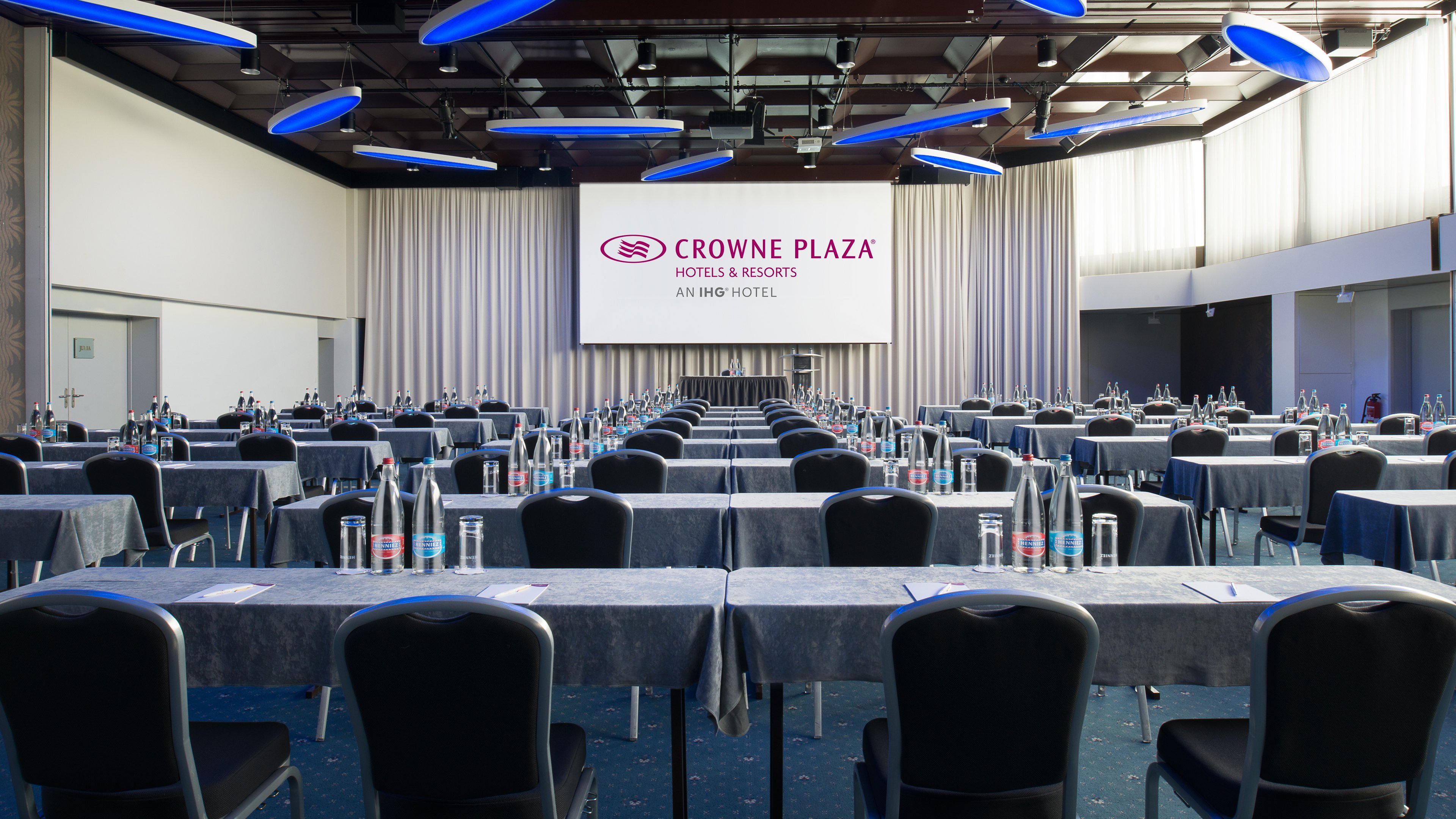 Crowne Plaza Zurich 40/50