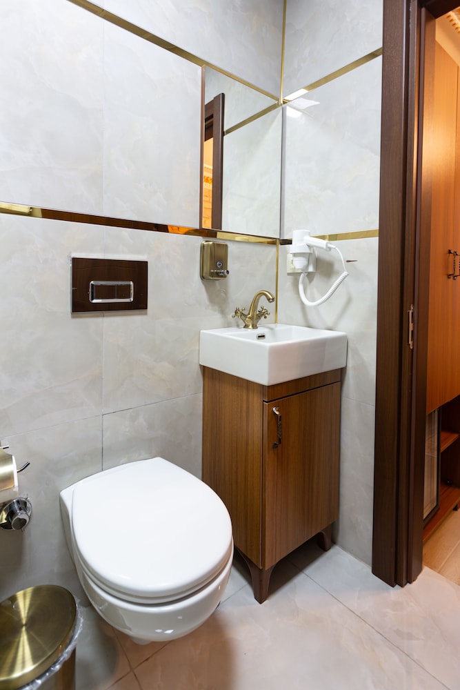 Sayina Hotel 45/50