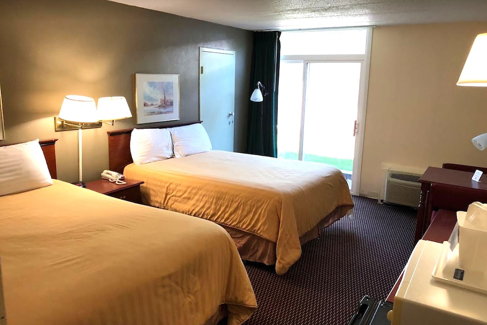 Norwood Inn And Suites 6/17
