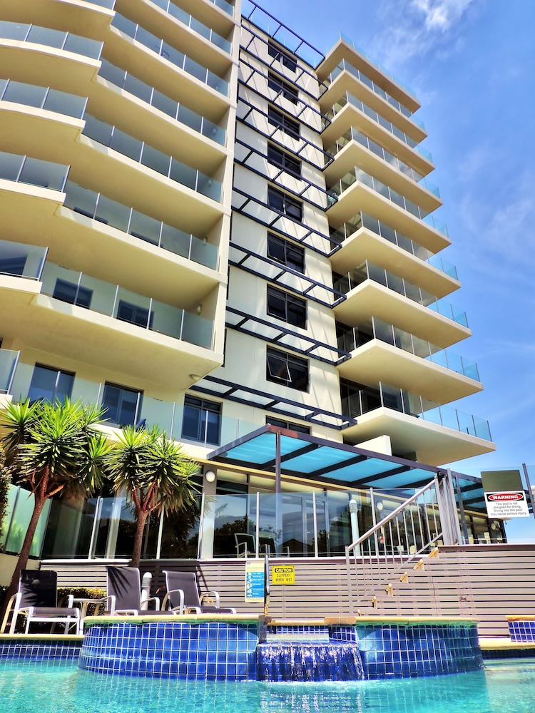 Sevan Apartments Forster 5/74