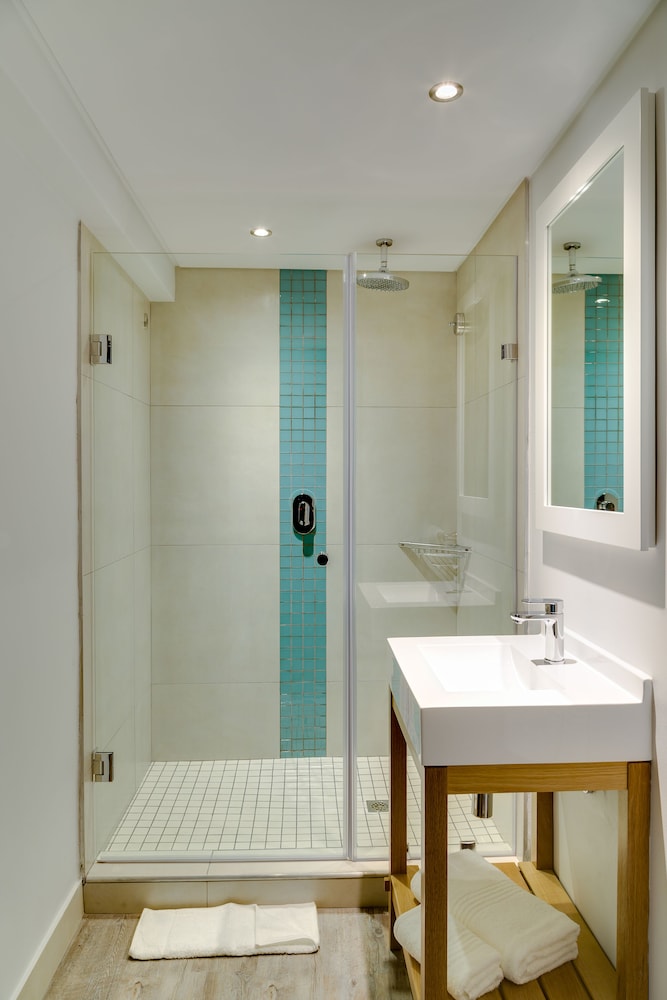 Protea Hotel by Marriott Cape Town Sea Point 4/38