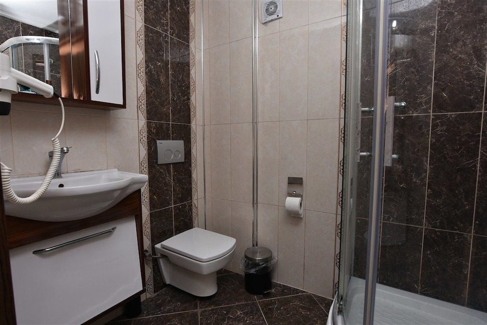 Uzunhan Hotel 19/46
