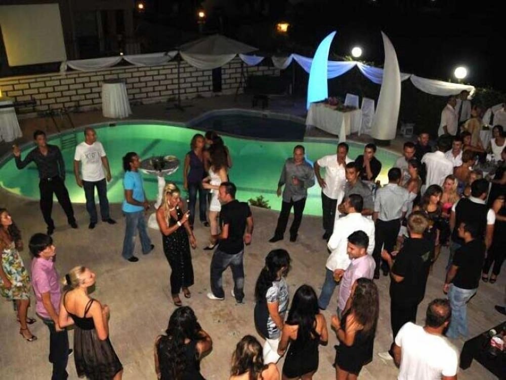 Gozde Hotel 38/49