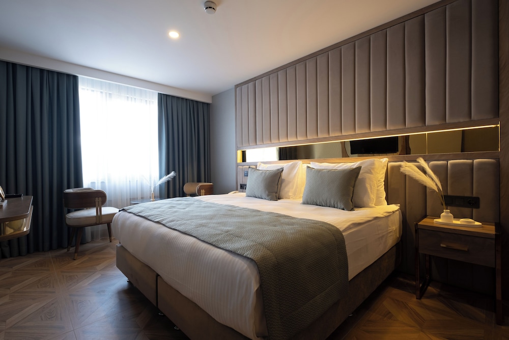 SUPERIOR, DOUBLE BED