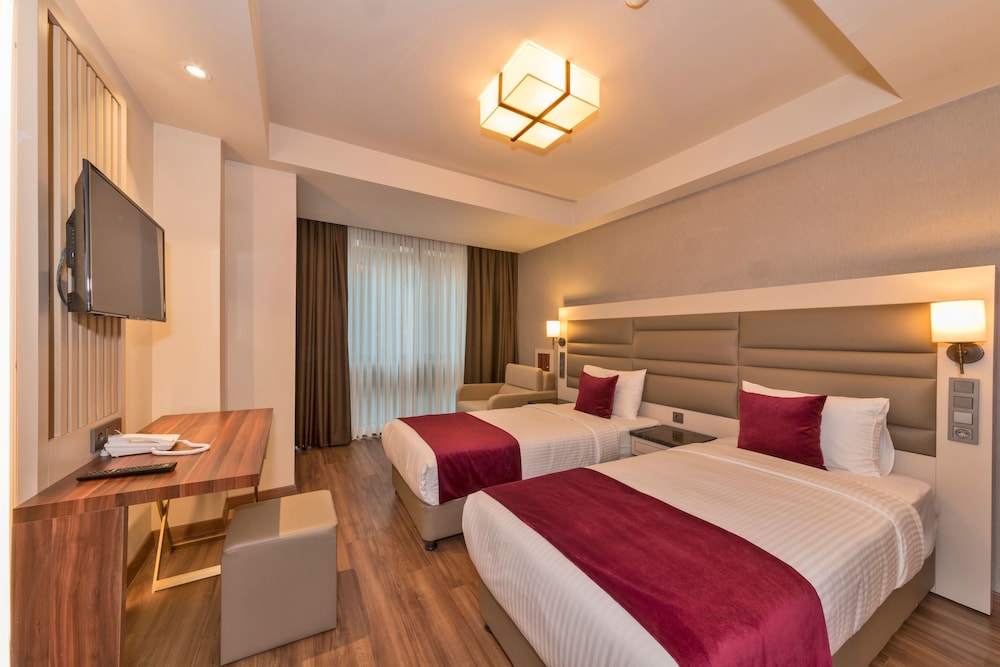 Golden Royal Hotel & Spa 18/50