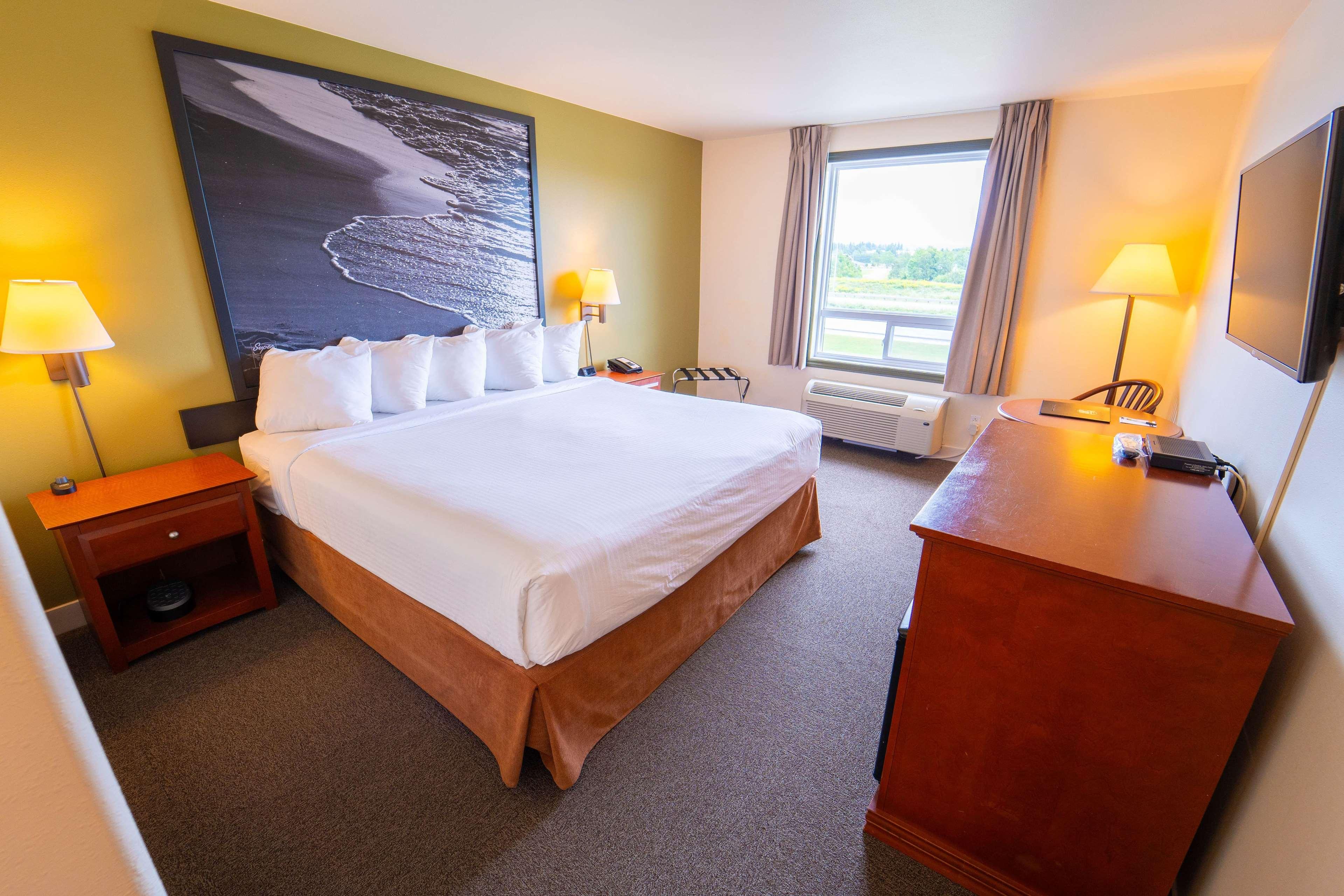 Room, King Bed