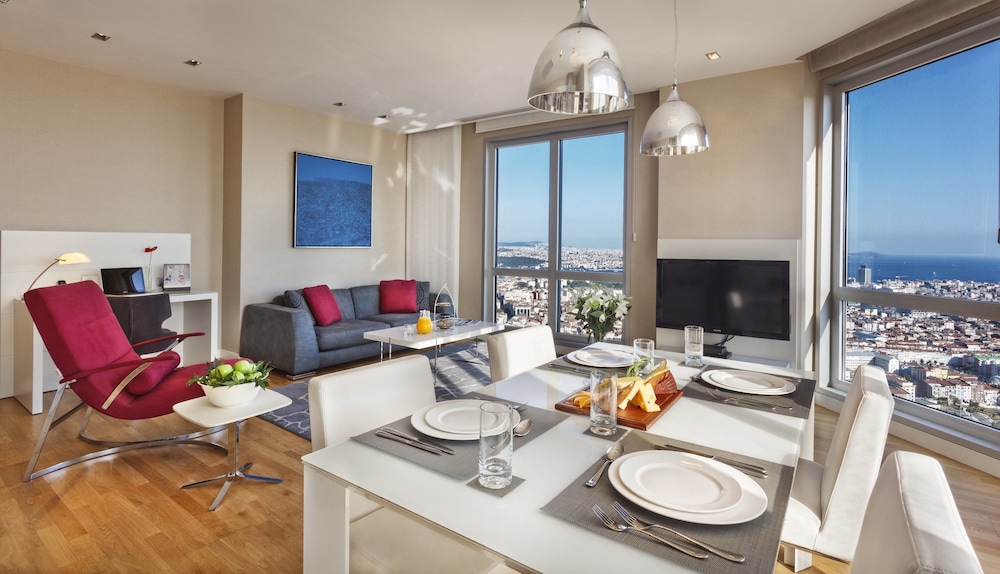 Anthill Suites 50/56
