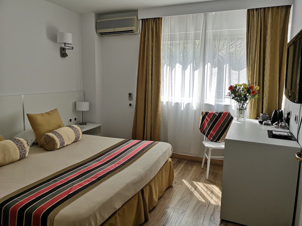 Hotel Cannes Gallia 14/63