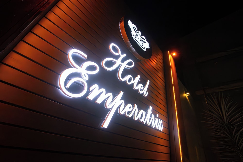 Hotel Emperatriz 7/72