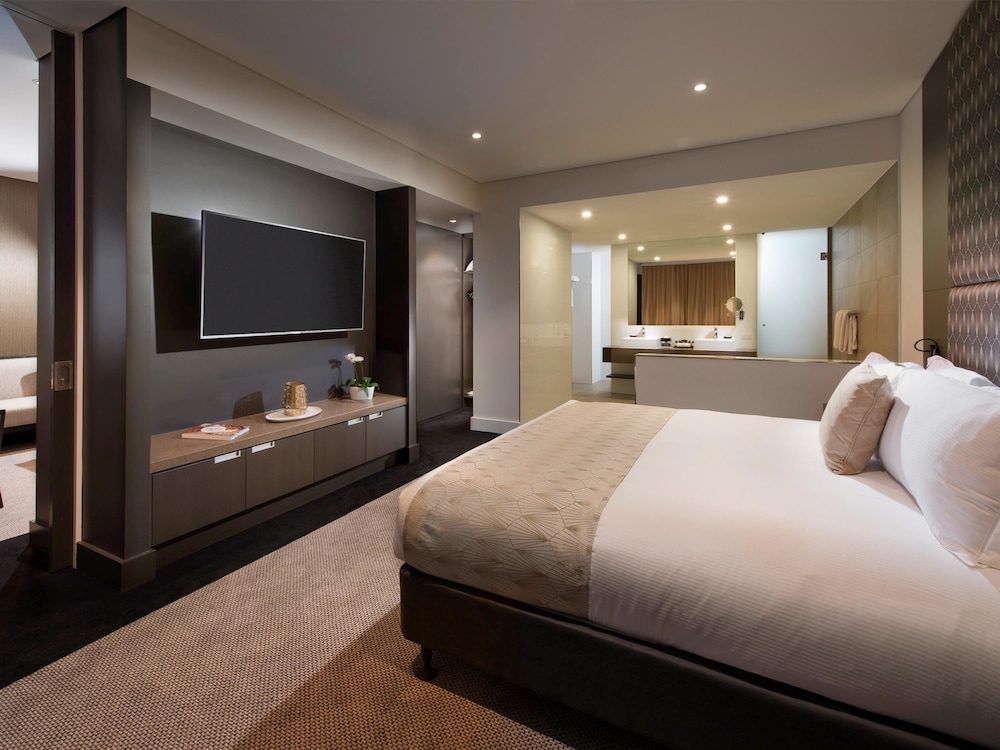 PULLMAN BRISBANE AIRPORT 24/71