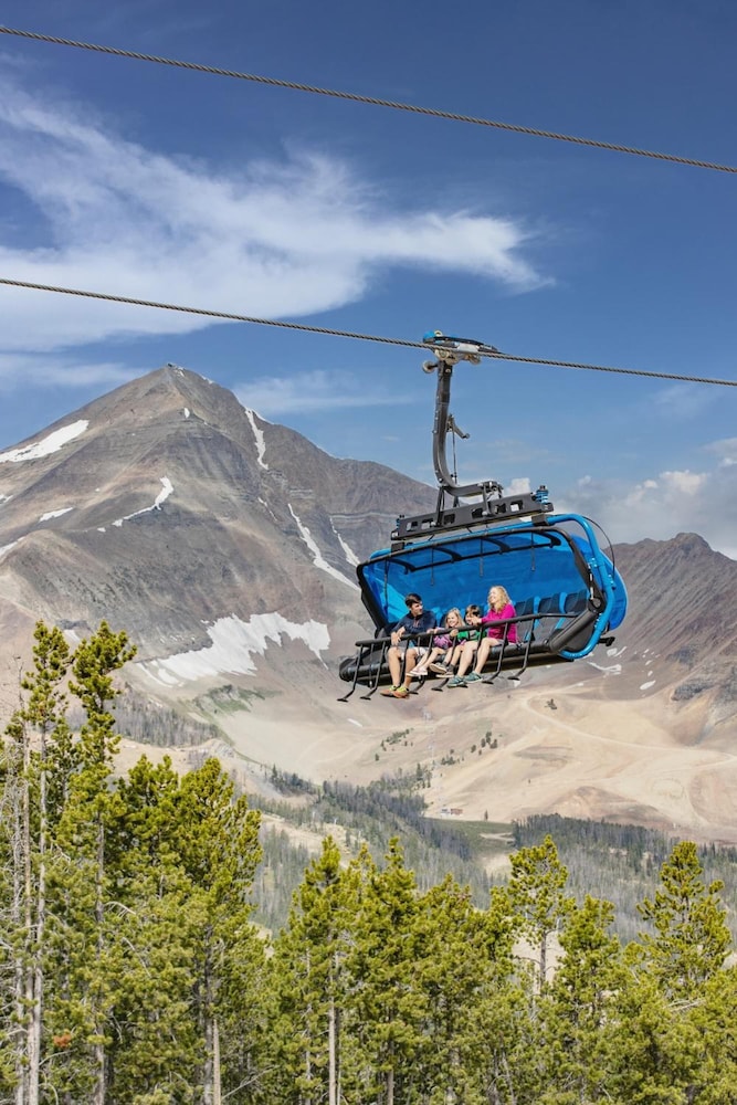 The Village Center At Big Sky Resort 6/70