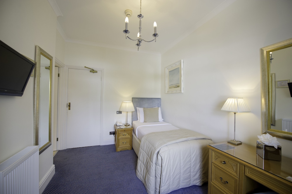 The Royal Duchy Hotel 17/53