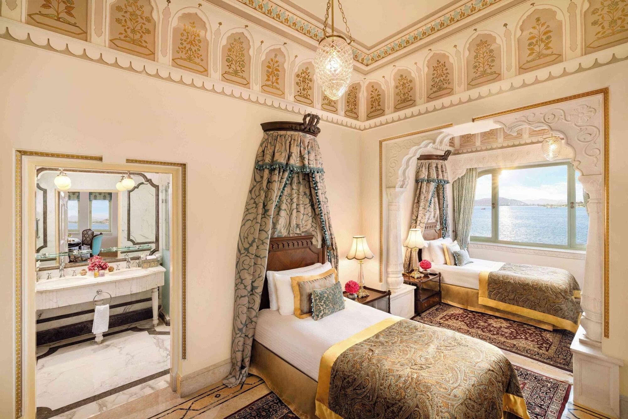 Royal Suite 1 Bedroom Lake View