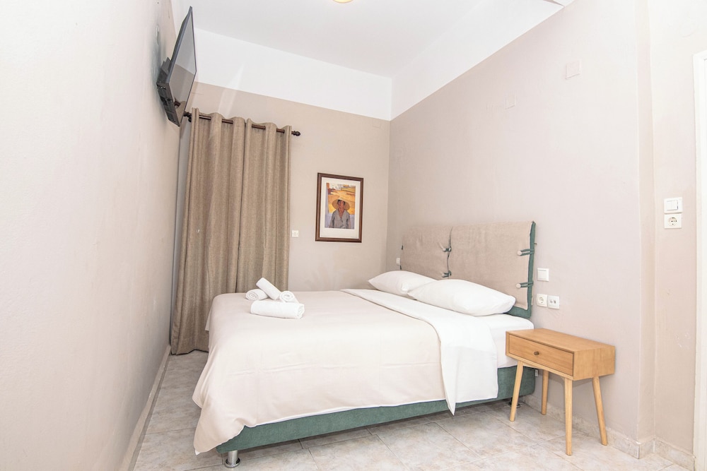 Talos Hotel Apartments 13/50