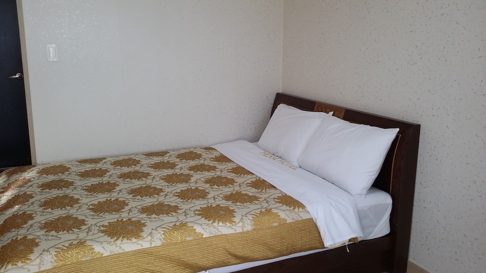 STANDARD, DOUBLE BED