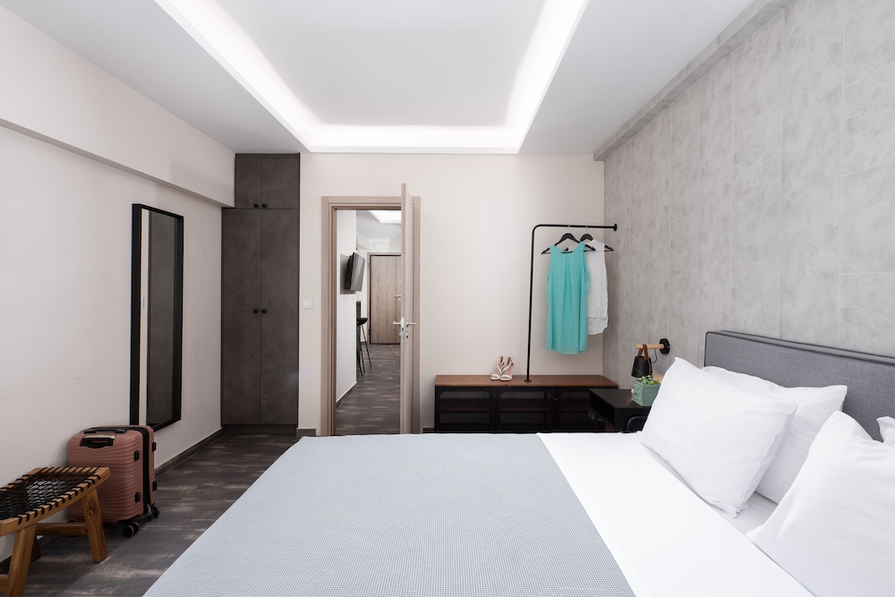 1 BEDROOM, SUPERIOR, APARTMENT