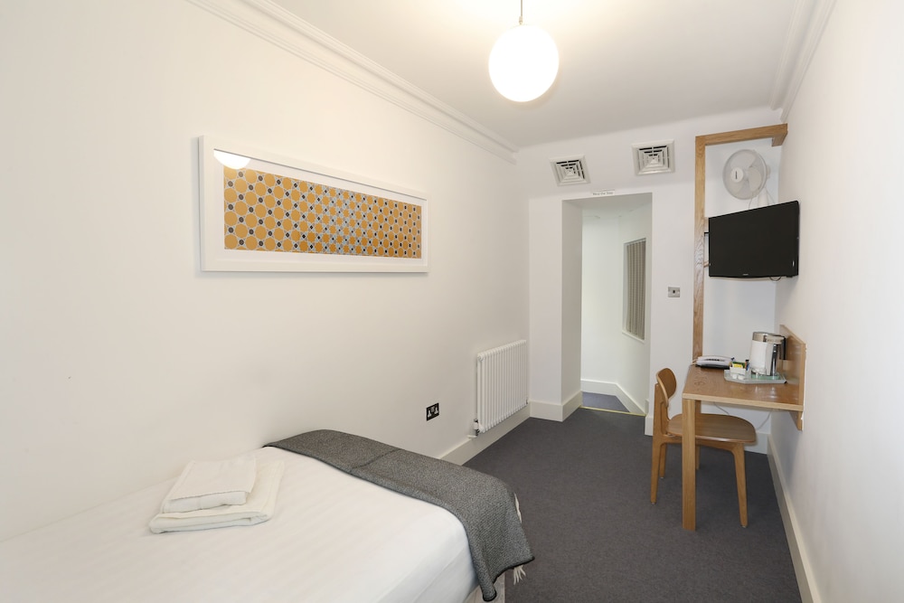 PRINCE WILLIAM HOTEL 30/55