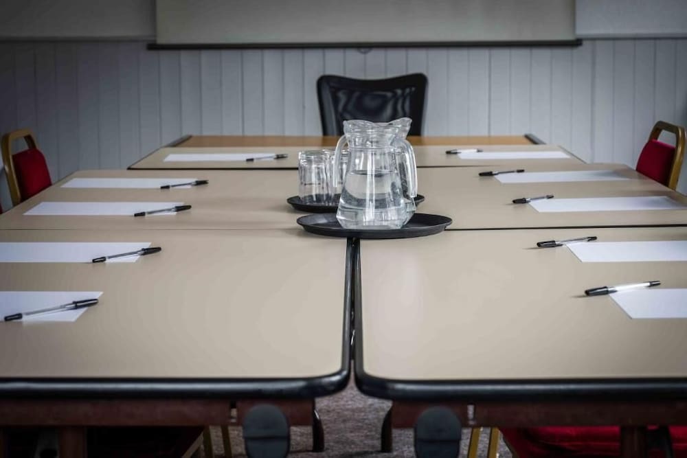Primelodge Rotherham (ex The Restover Lodge Hotel Rotherham) 23/28