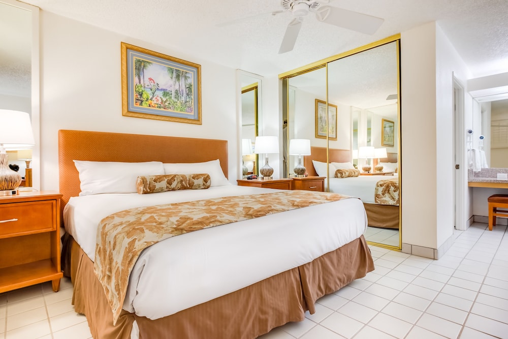 Maui Schooner Resort 8/21