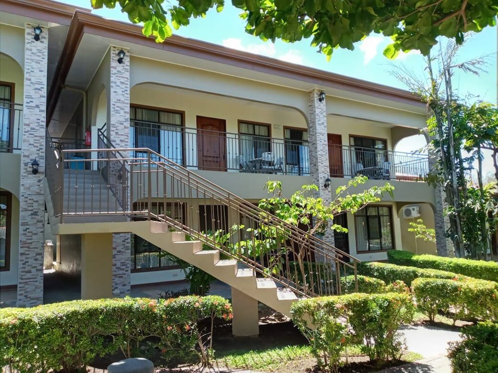 Hotel And Villas Huetares 1/50