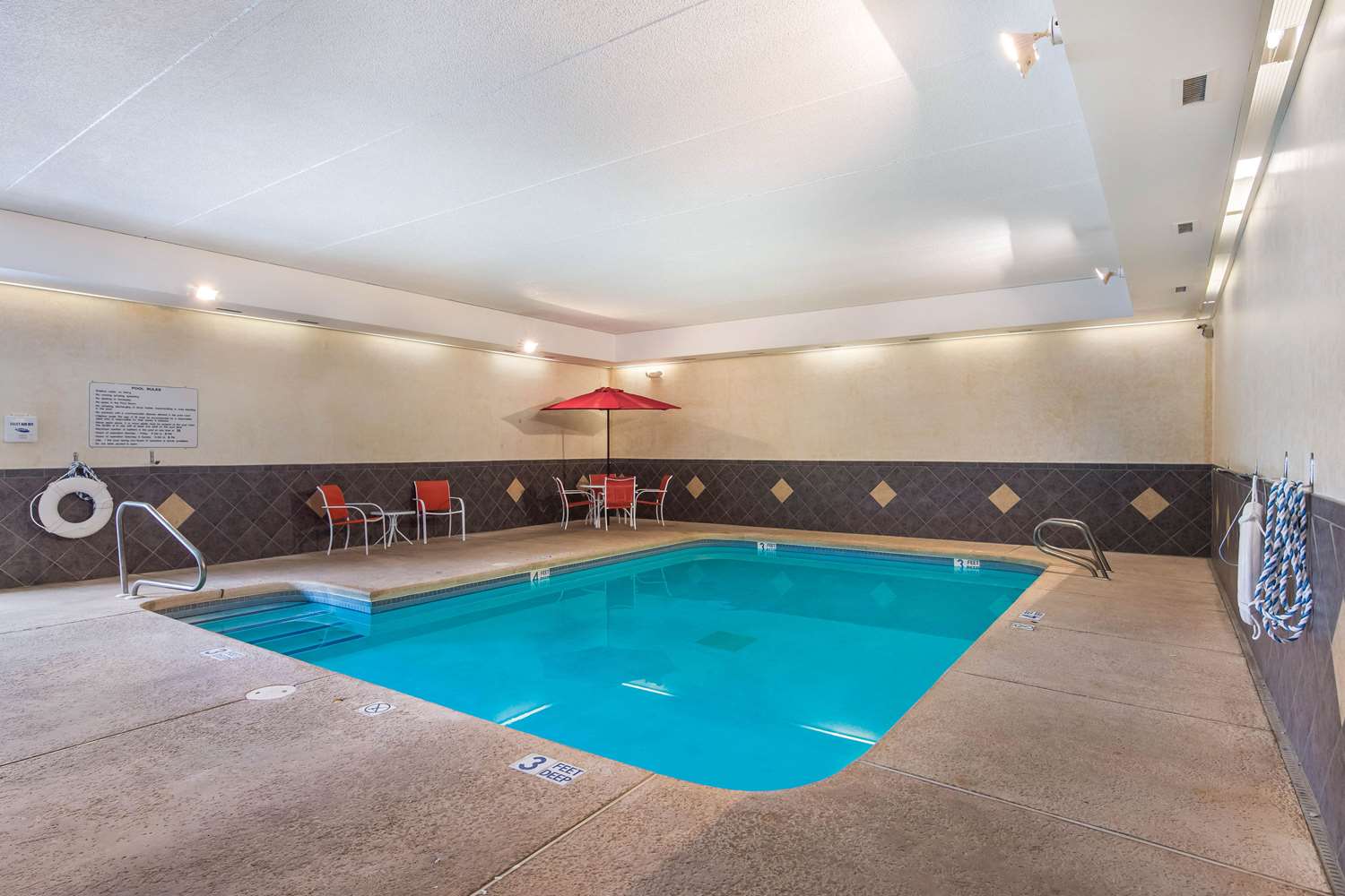 Cayuga Blu Hotel 2/21