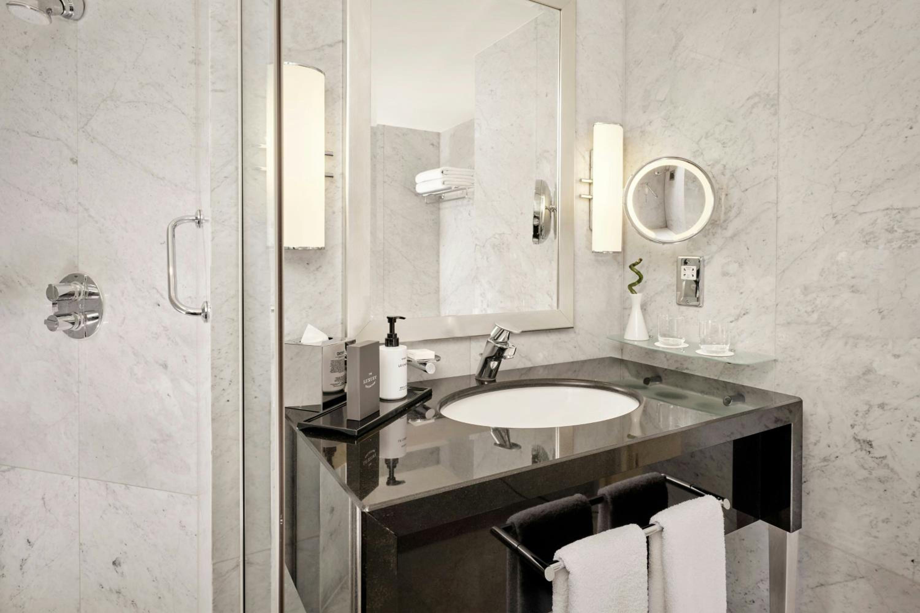 Panoramic, Guest Room, King Bed, Skyline View, High Floor، The Park Tower Knightsbridge, a Luxury Collection Hotel, London 8/9