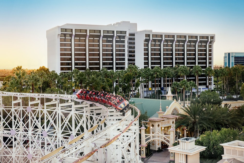 Pixar Place Hotel in ANAHEIM - CA