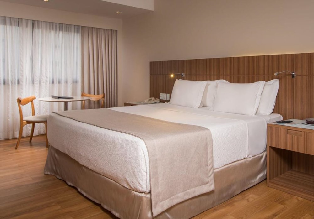 Hotel Gran Marquise 9/73