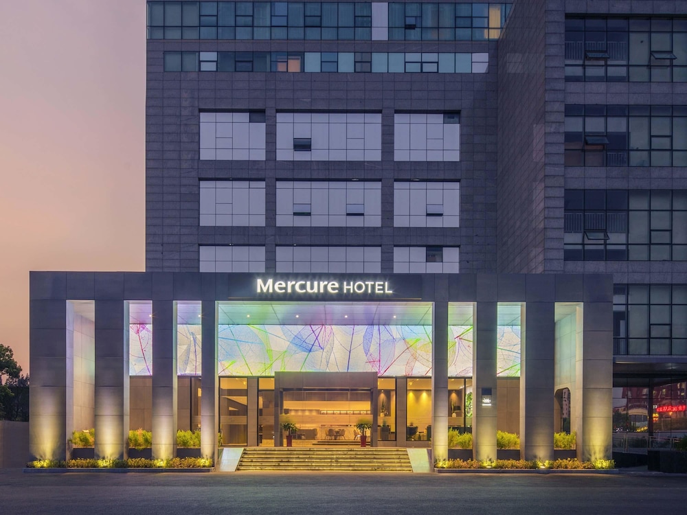 Mercure Shanghai Hongqiao South 3/96