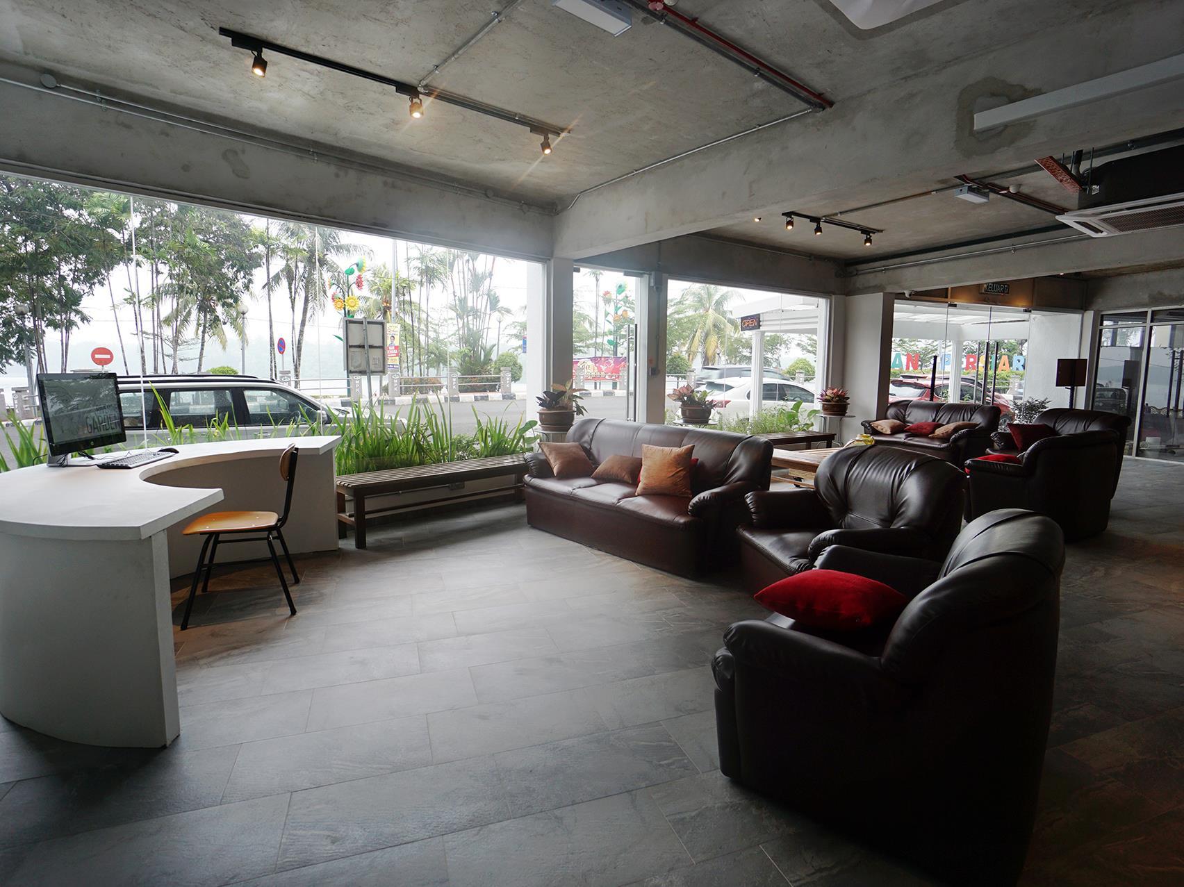 Riverine Garden Hotel 32/39