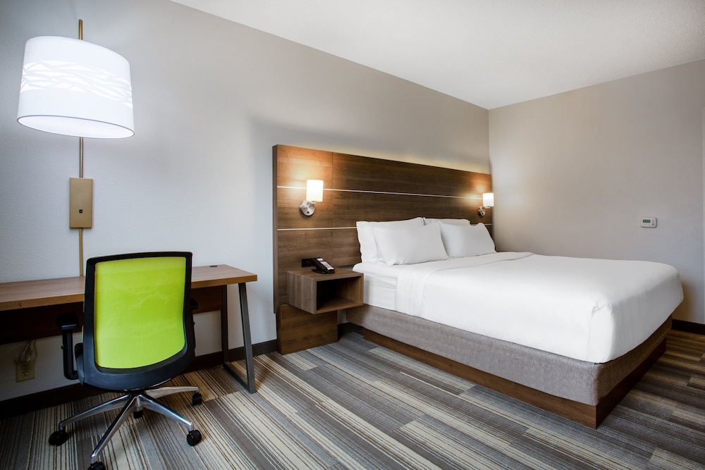 Holiday Inn Express Hotel And Suites Fort Wayne 14/57