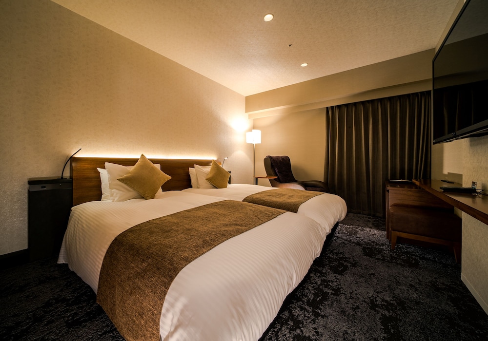 DELUXE, TWIN BEDS
