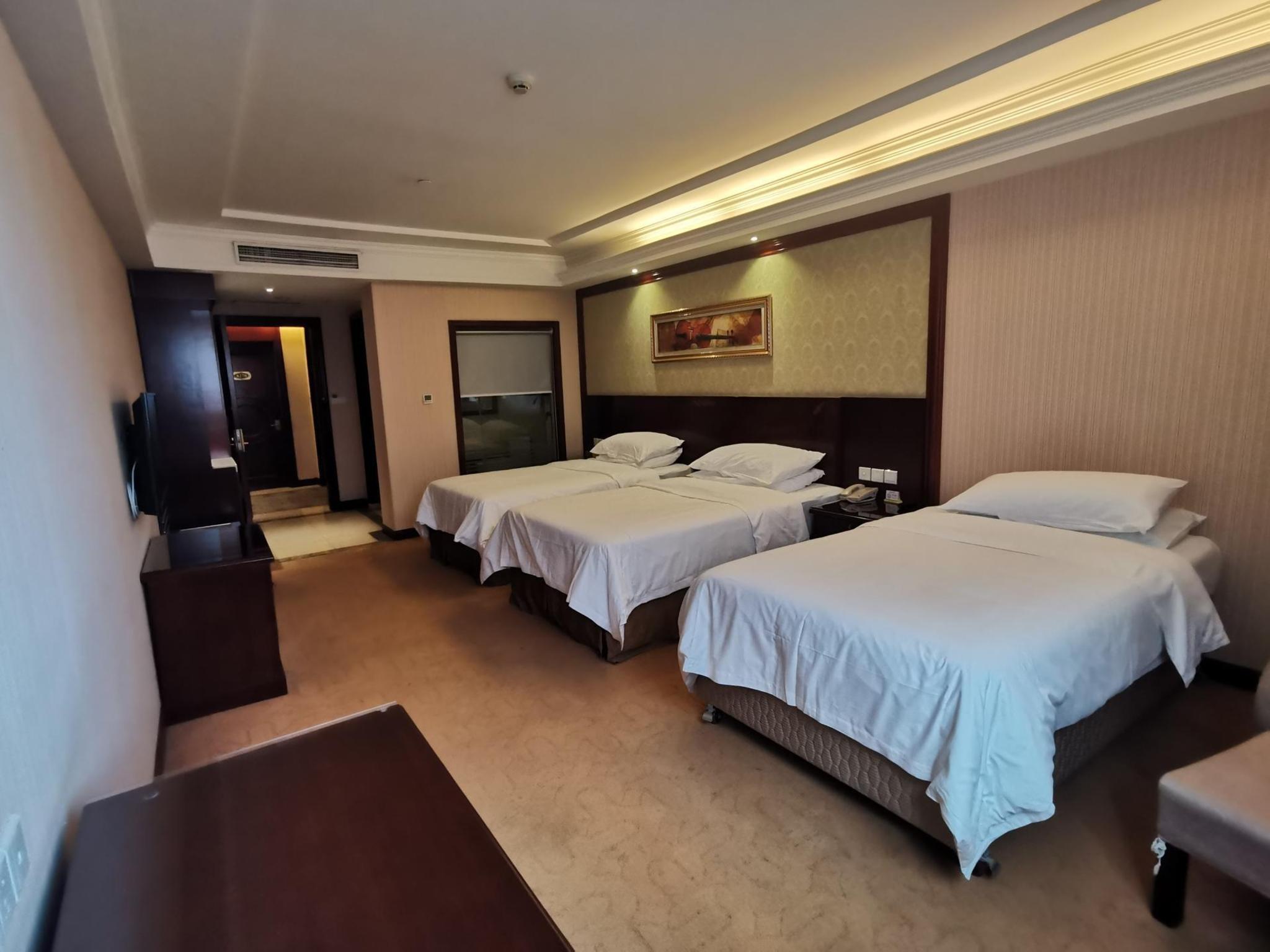 Vienna Hotel Shanghai Hongqiao Airport Center 15/30