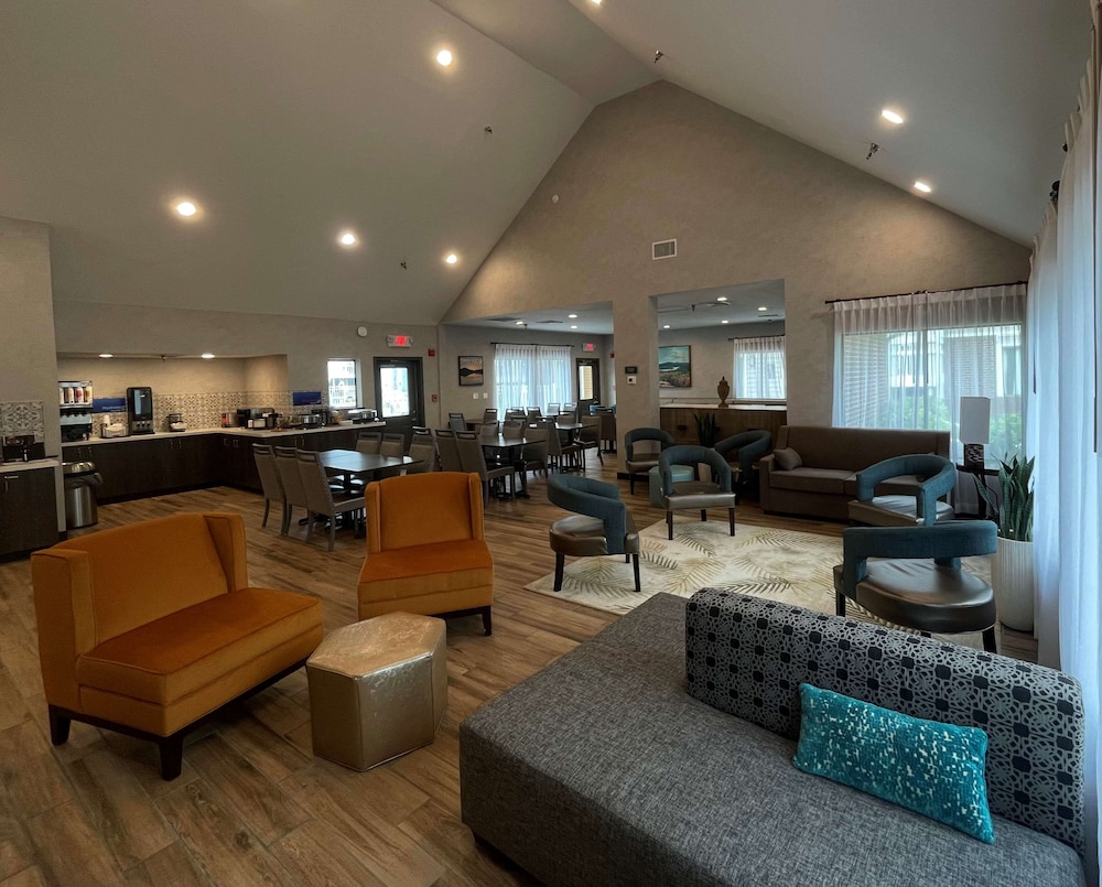 Best Western Fishkill Inn and Suites 34/53