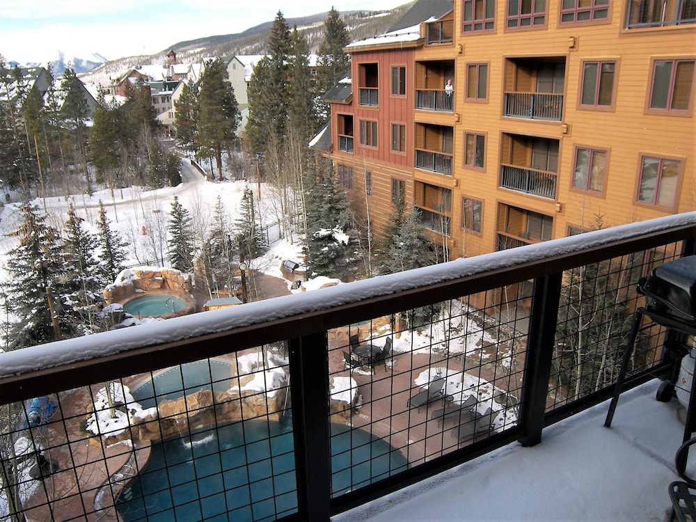 Springs 2 Bed 3 Bath Murphy 5/50