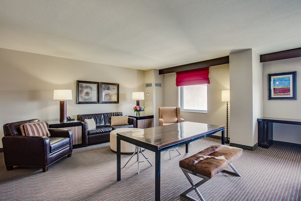 Overton Hotel And Conference Center 36/66