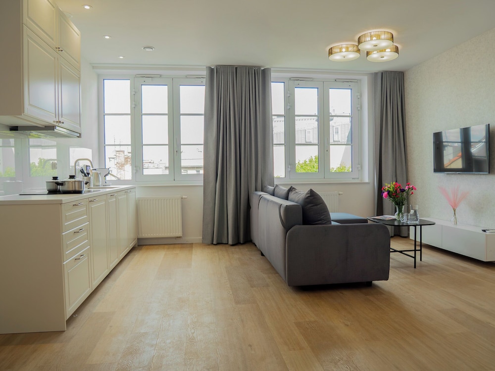 Dluga 17 Residence 53/71