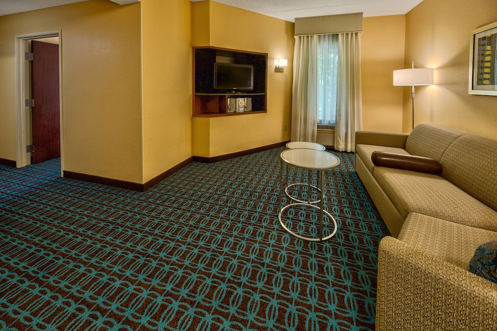 Fairfield Inn And Suites Russellville 23/30