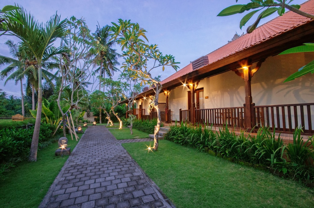 Uma Dawa Resort and Spa 70/75