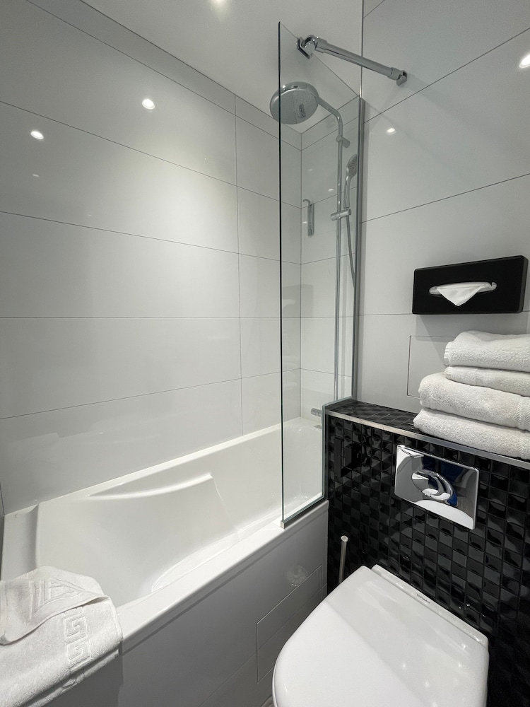 Hotel De Saint Germain 45/50