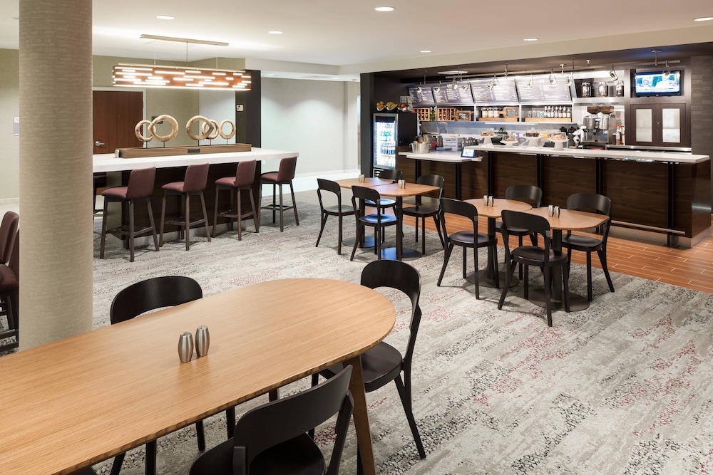 Courtyard by Marriott Hattiesburg 33/42