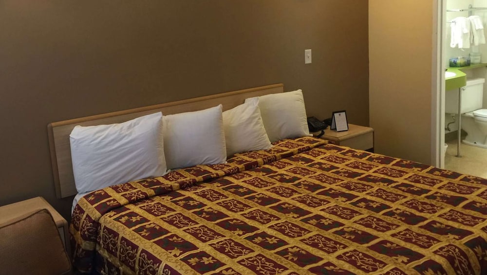 M Star Hotel Mansfield 24/42
